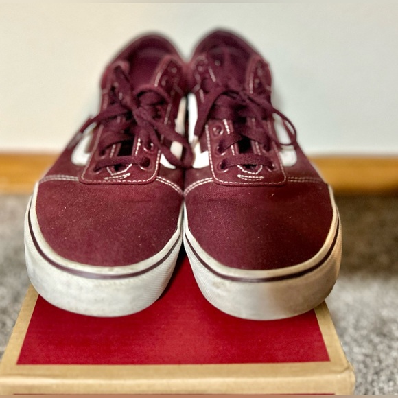 Vans low top - maroon - size 12 - Picture 2 of 5